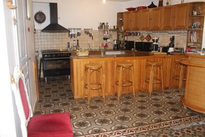 Cuisine des Chambres d'hôtes et gîte à vendre à Rennes les Bains dans l'Aude